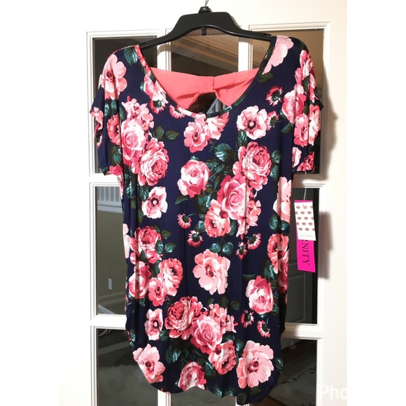 SALE Adorable Floral Back Bow Maternity Top L NWT - Picture 2 of 4