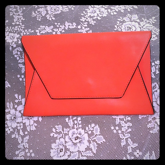 Zara Handbags - ZARA TRAFALUC ORANGE ENVELOPE CLUTCH