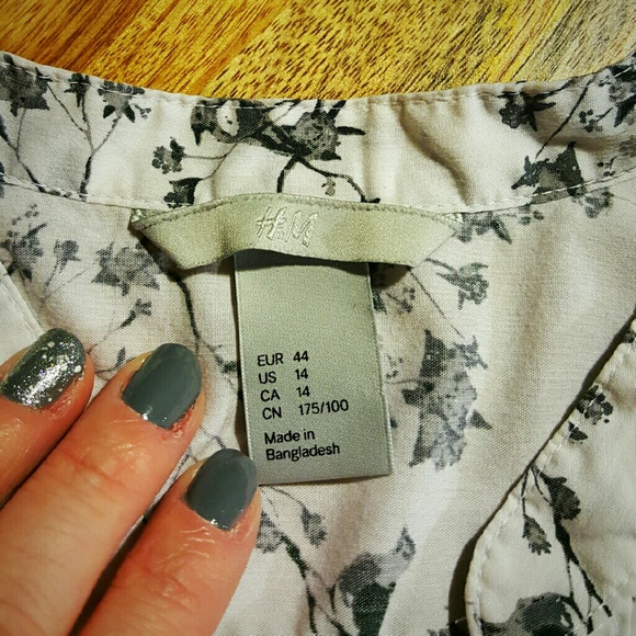 H&M button up - Picture 2 of 3