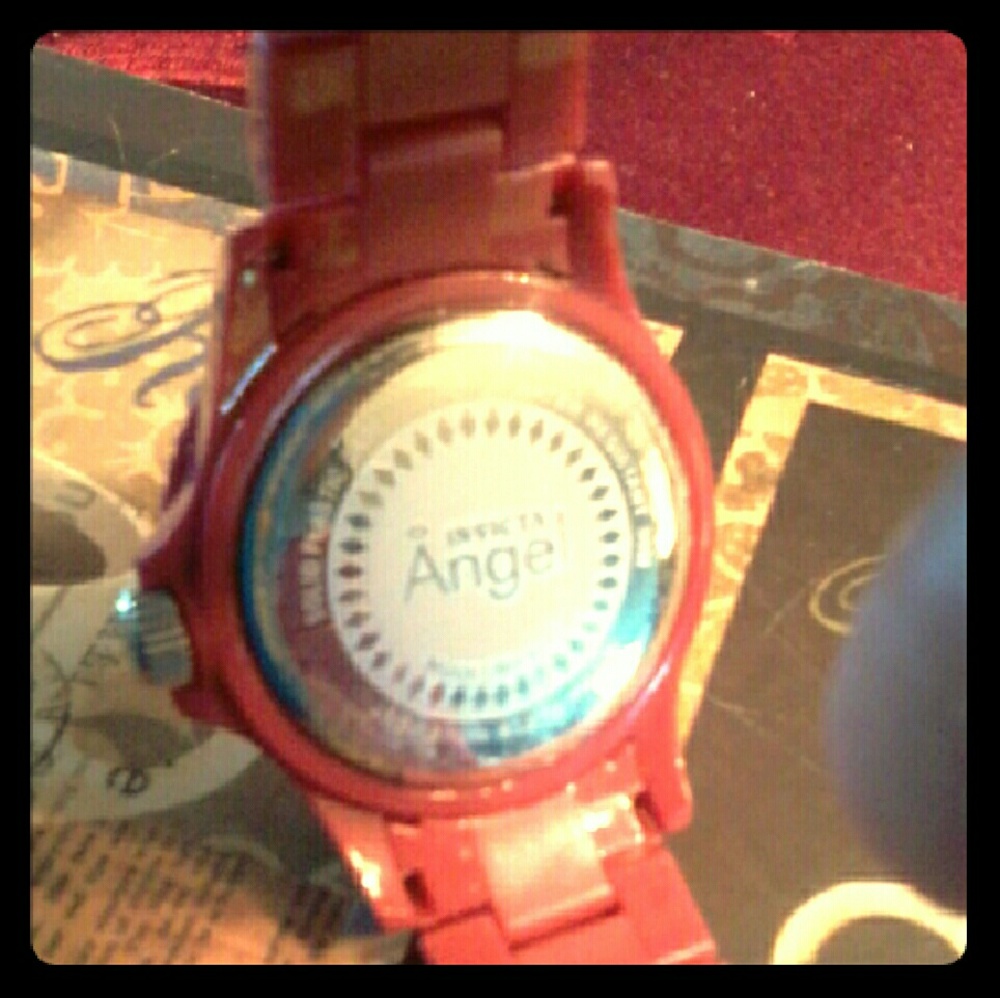 INVICTIA Angel Lady in Red ????????