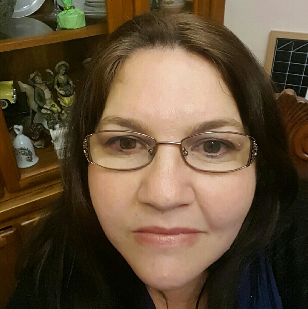 Meet your Posher, Carolyn