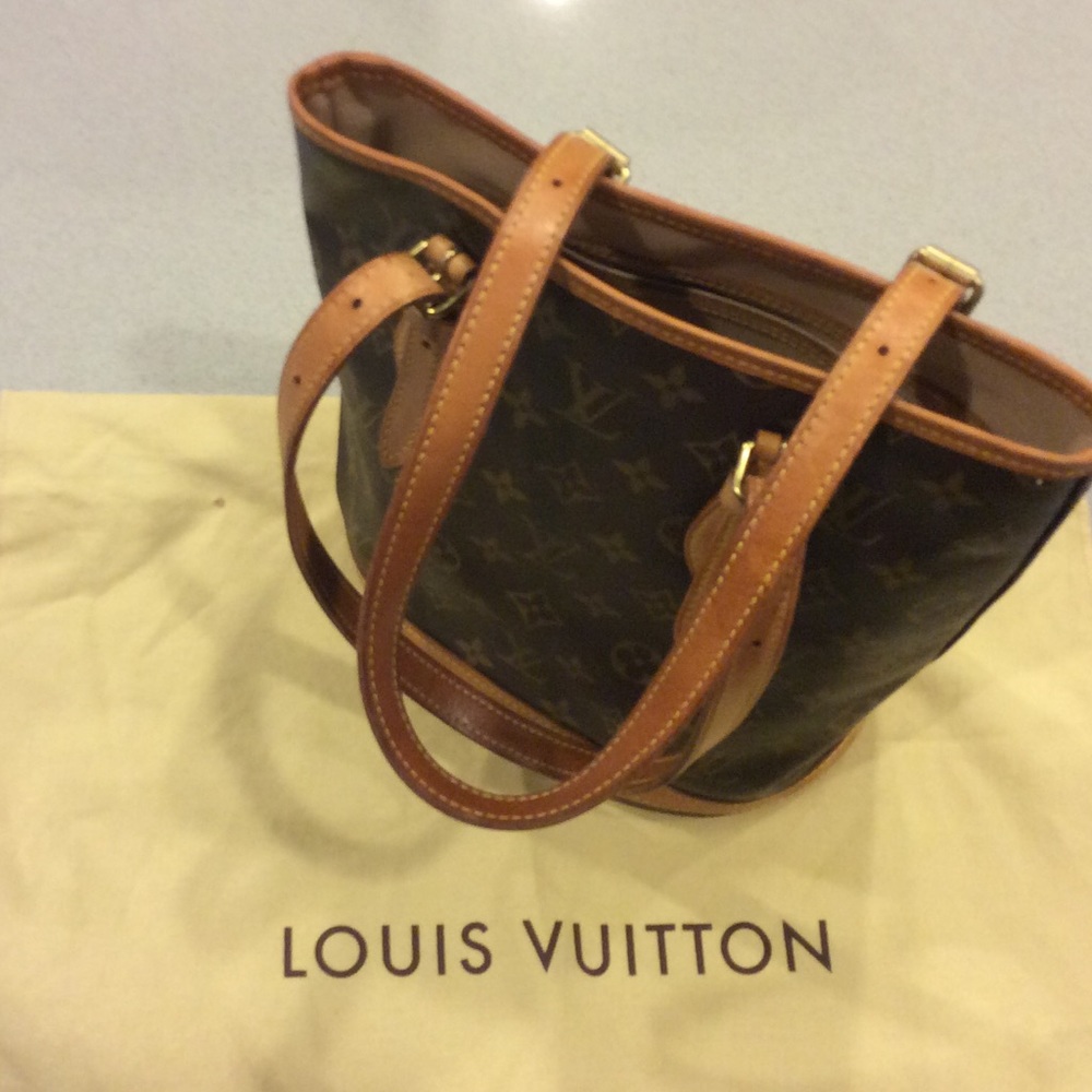 Petite Authentic LV Bucket Bag