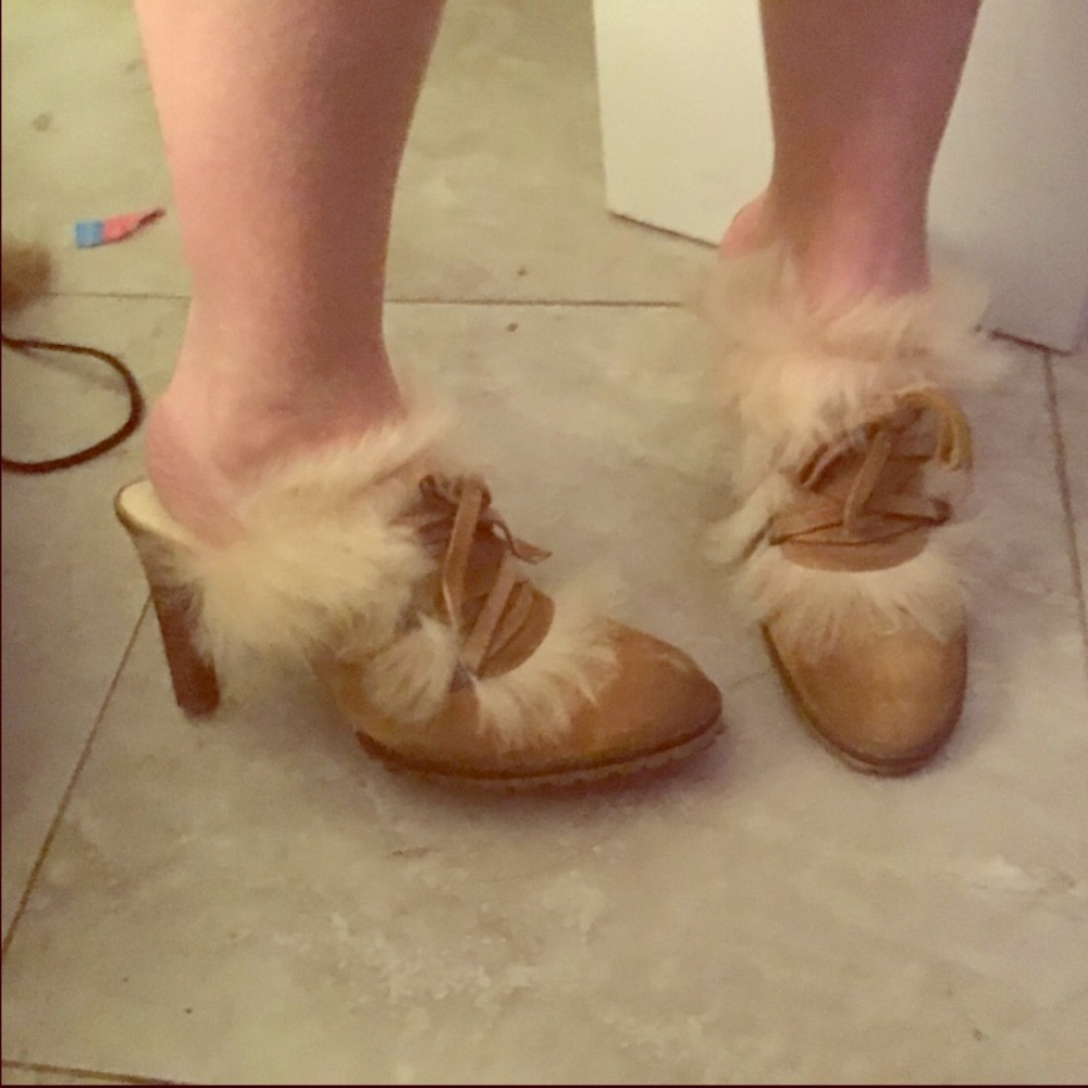 Furry unique coach heels