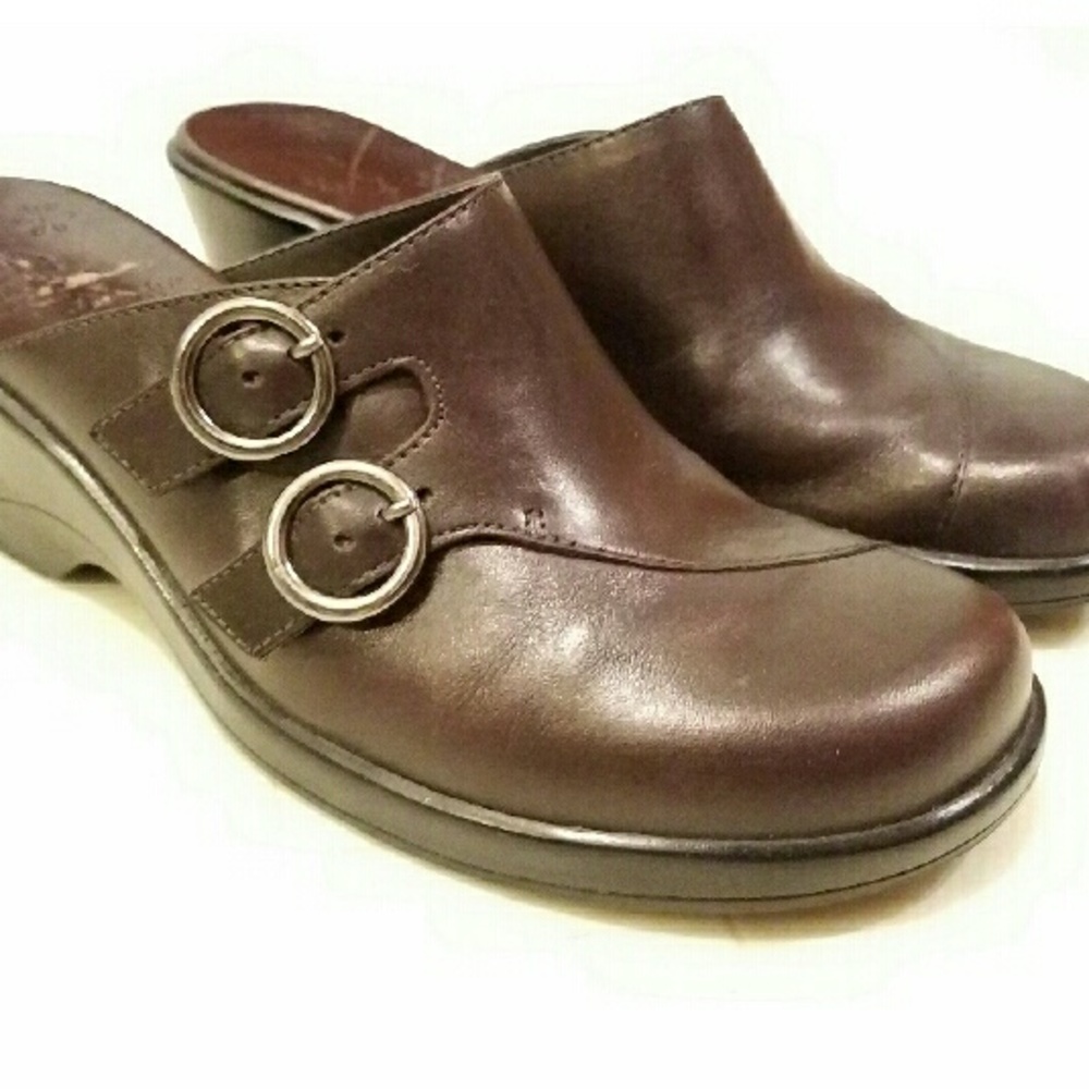 Clarks brown slip ons