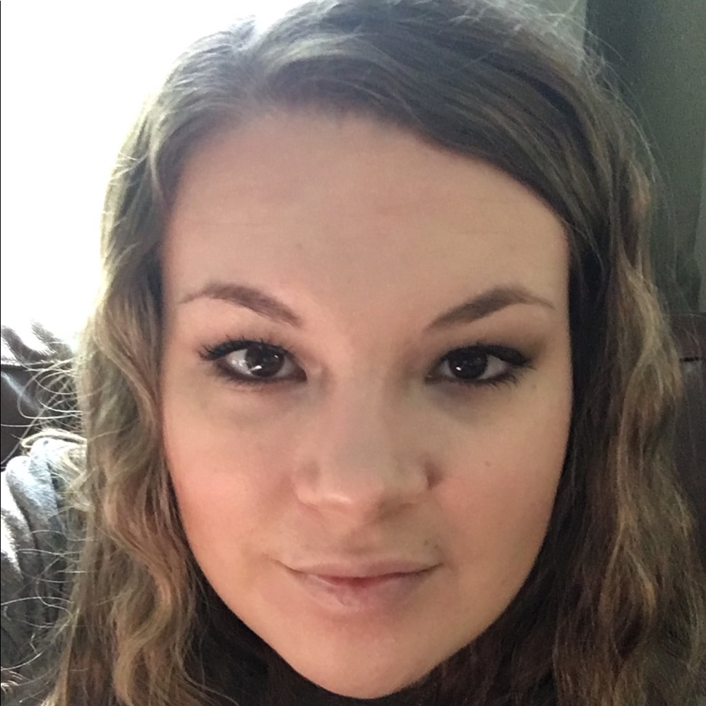 Meet your Posher, Chrystal