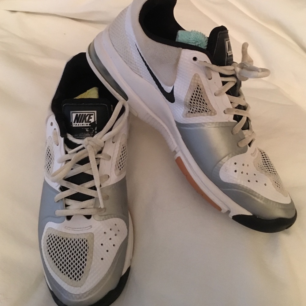 NIKE Volleyball Court shoes!