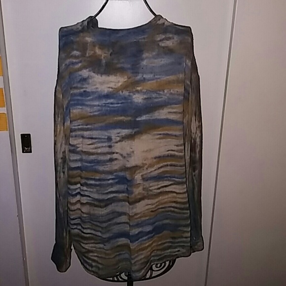 Beautiful Linen Top - Picture 3 of 4