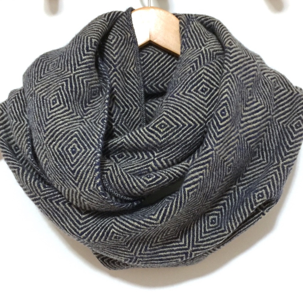 Lightweight Knit Infinity Scarf