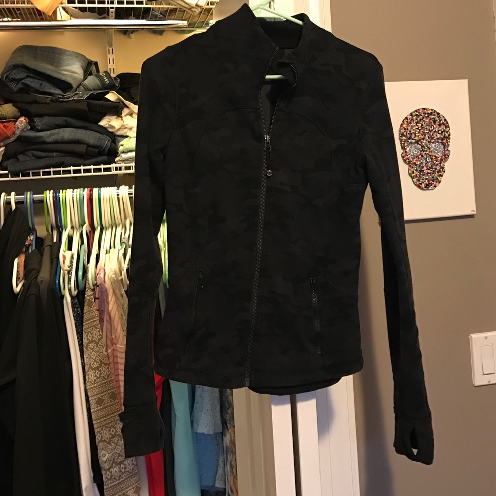 Lulu zip up