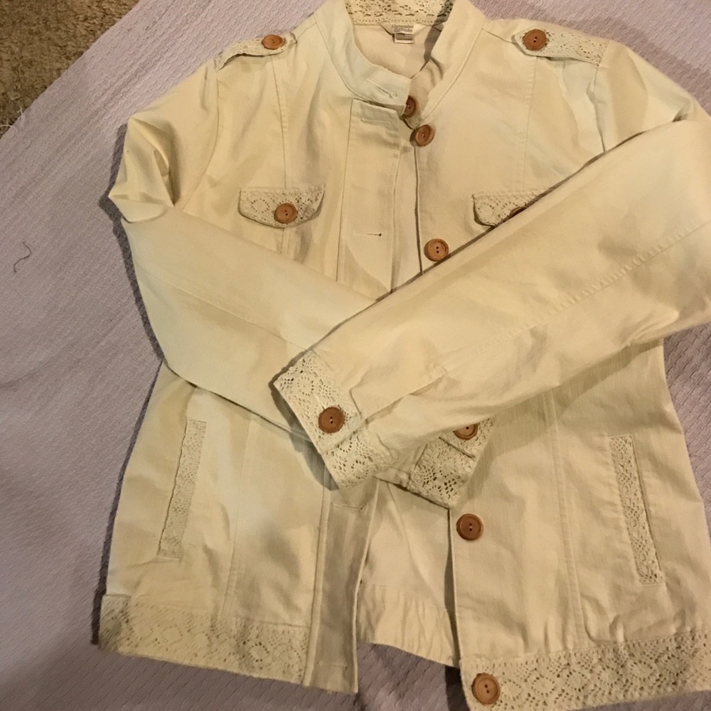 Cream Blazer - Picture 3 of 3