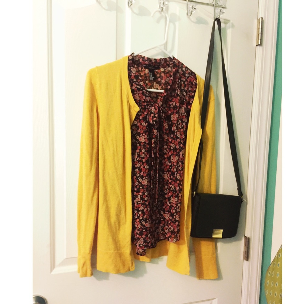 Forever 21 floral top and yellow cardigan