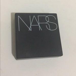 NARS dual intensity eye shadow in Dione