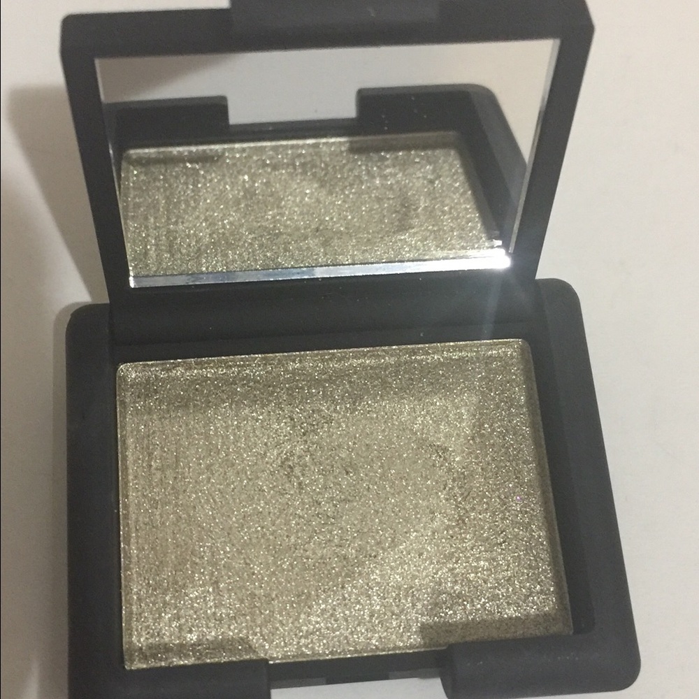 NARS Hardwire eyeshadow in Pygar