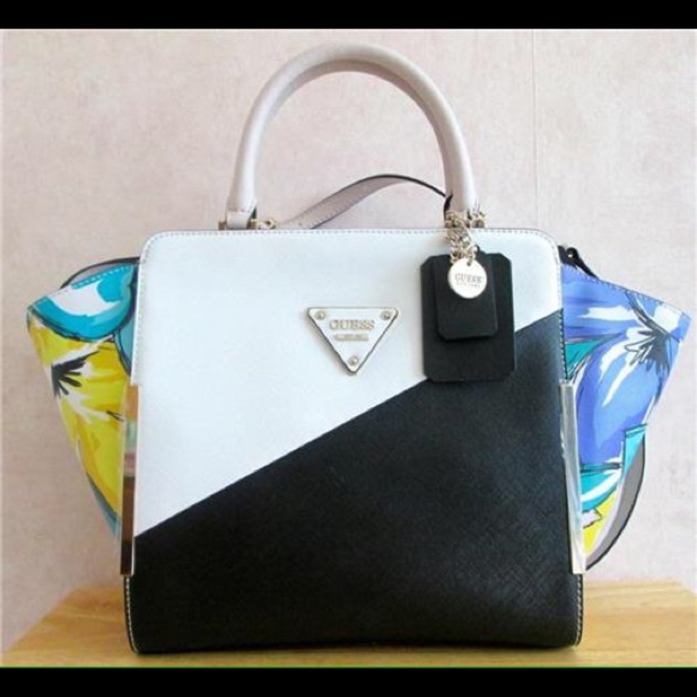 NWT GUESS AMBER SATCHEL SAFFIANO-FAUX LEATHER