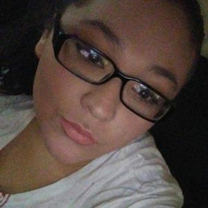 Meet your Posher, Damaris