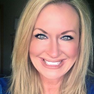 Meet your Posher, Renee