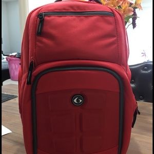 6 Pack Fitness Collection Expedition Backpack 500