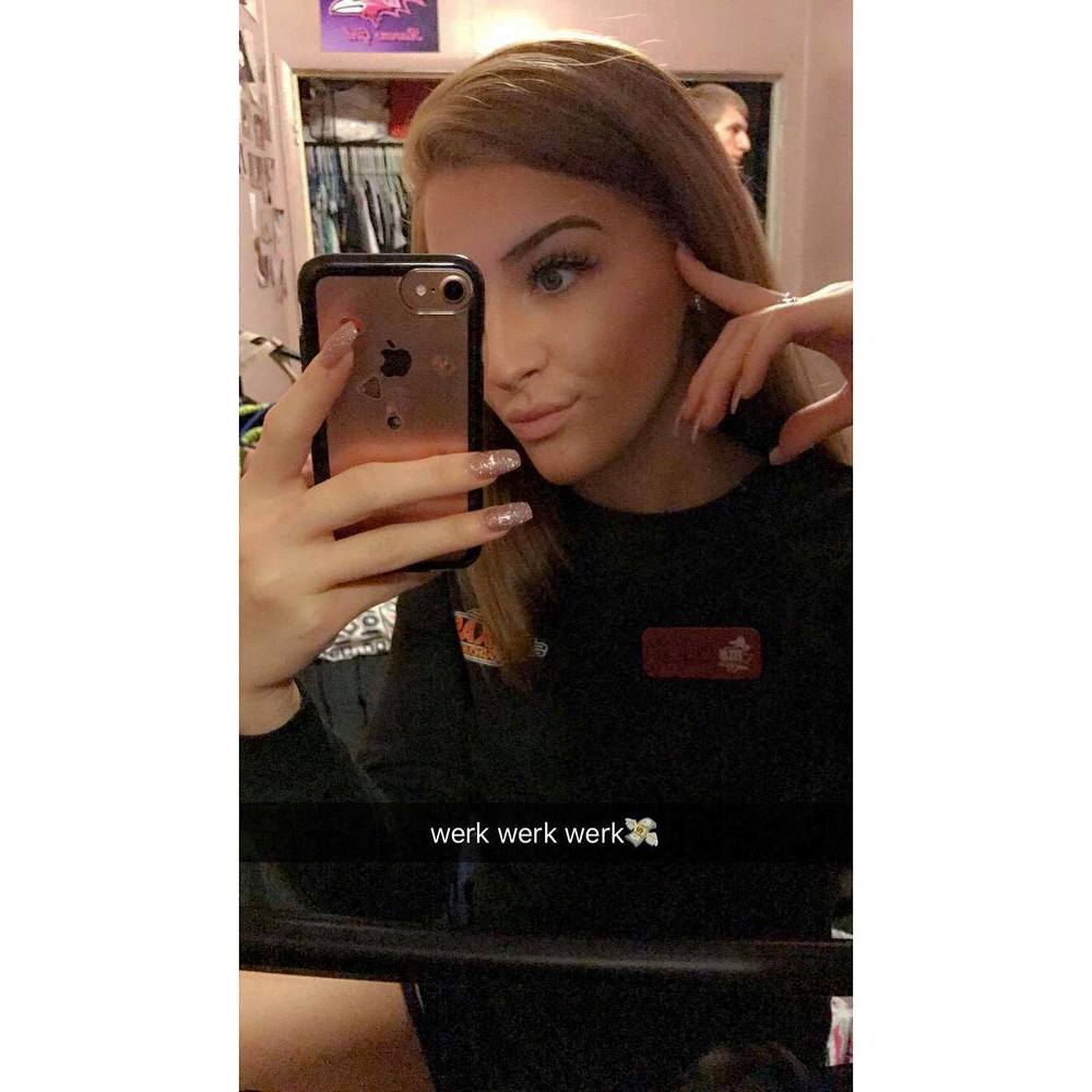 Meet your Posher, Selena