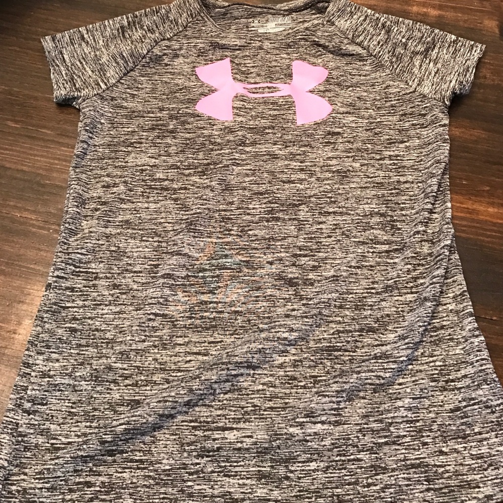 Under Armour loose fit youth med