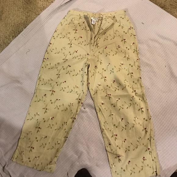 Capris - Picture 3 of 4