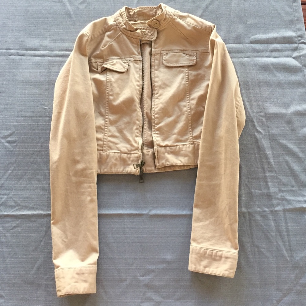 Cropped tan jacket