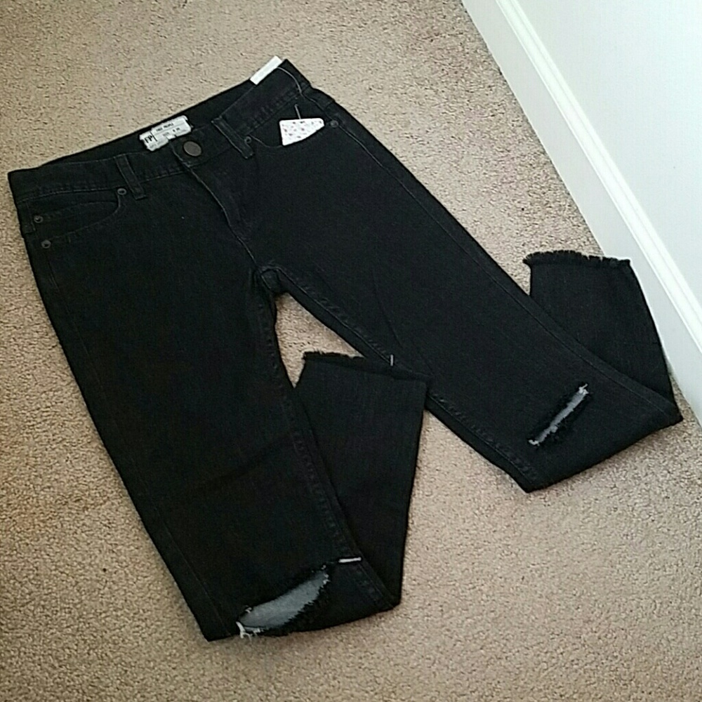 FINAL REDUCTION Free People destroyed crop jeans