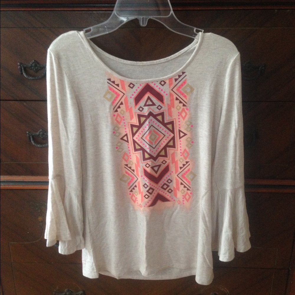 Justice long sleeve with fan out sleeves