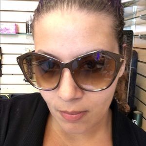 Meet your Posher, Christine