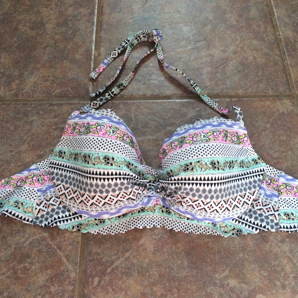 Victoria's Secret VS Paisley print top