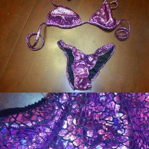 Competition suit (figure)