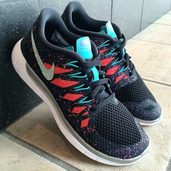 Nike Shoes - Nike Womens Free 5.0 Black Multicolored Sneakers