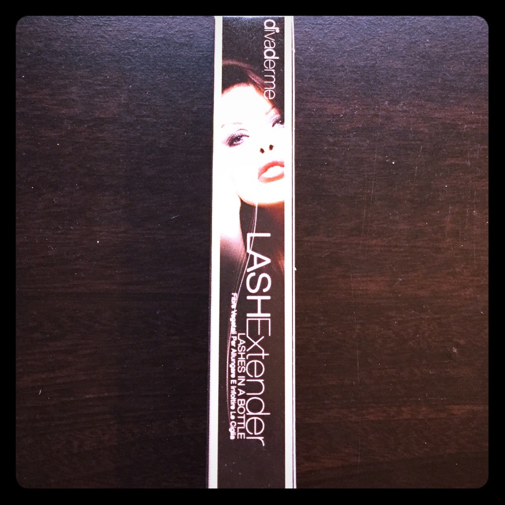 Divaderme Lash Fibers