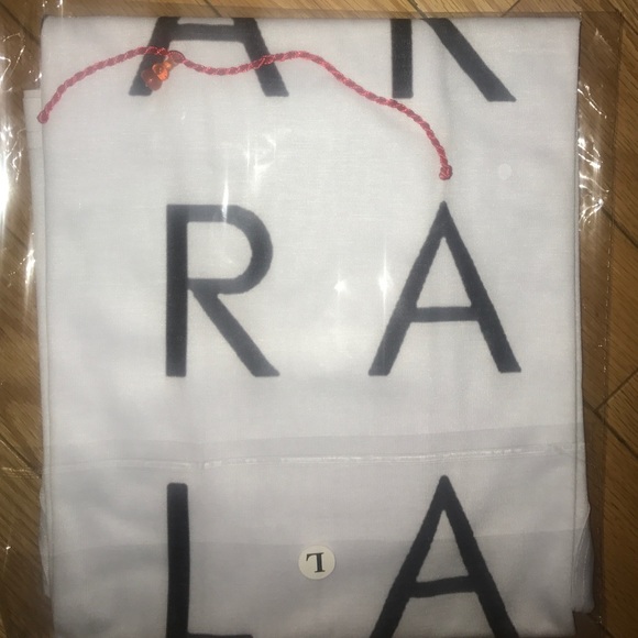 🎀WAKE PRAY SLAY T- SHIRT *NWT*💝 - Picture 2 of 3