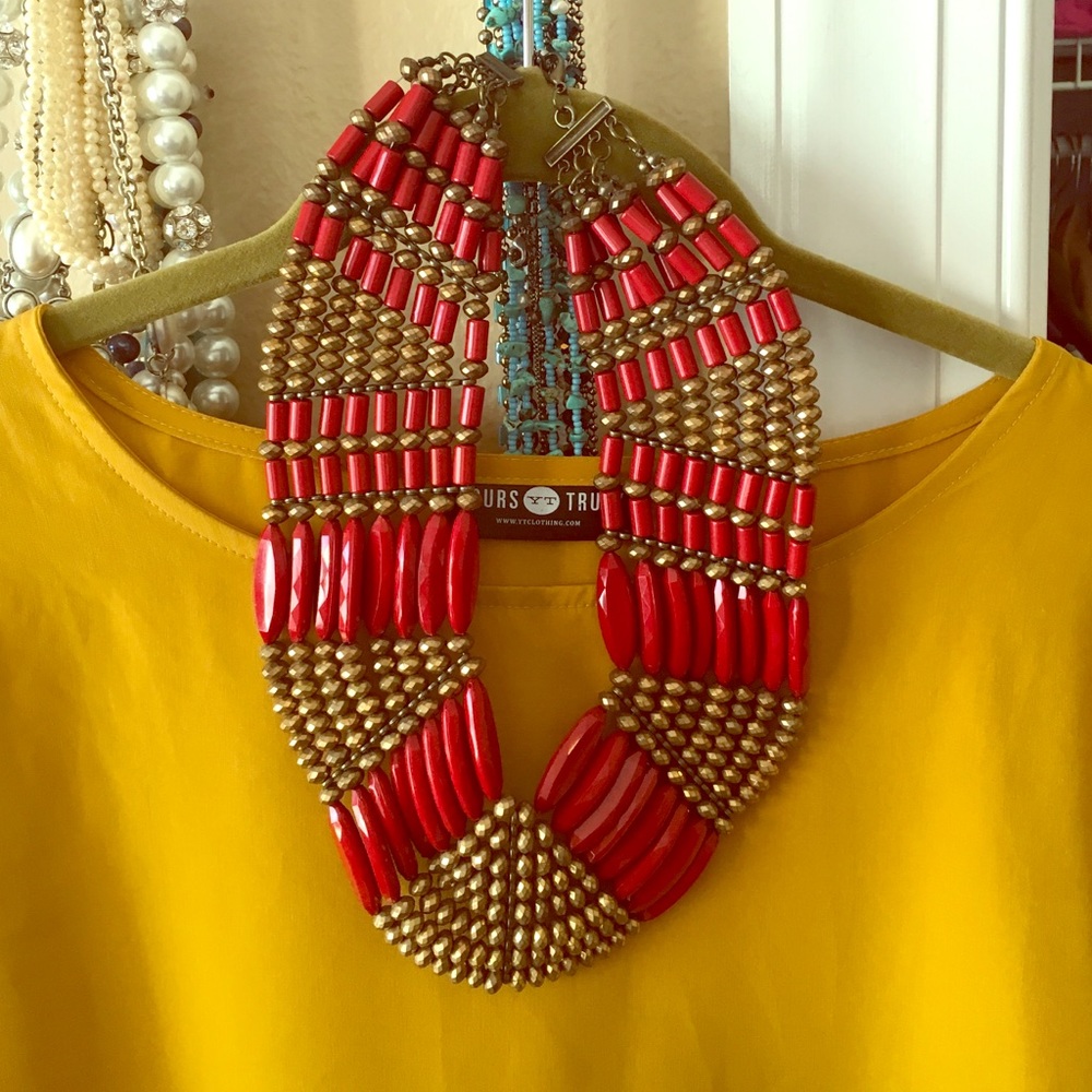 TRIBAL BOUTIQUE NECKLACE (LIKE-NEW CONDITION) 🙌🏼