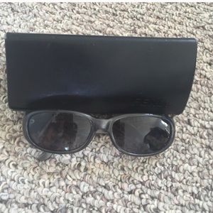 Grey Fendi Sunglasses w/ Fendi case