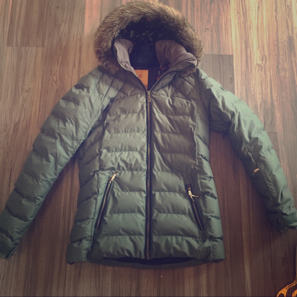 ROXY ski jacket! Dry Flight Technology. Size LG.