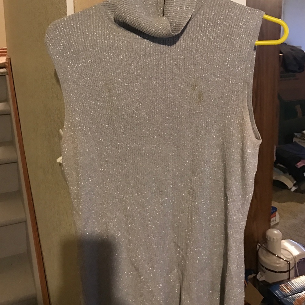 Sparkle sleeveless shirt