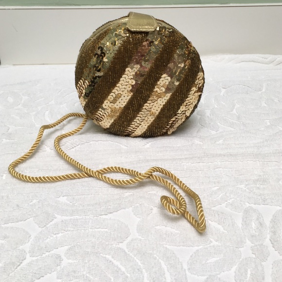 Sequined evening bag - Picture 2 of 4