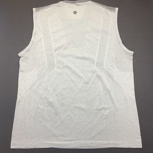 lululemon athletica Shirts - Lululemon Men's Metal Vent in Light Grey lululemon athletica Shirts - Lululemon Men's Metal Vent in Light Grey