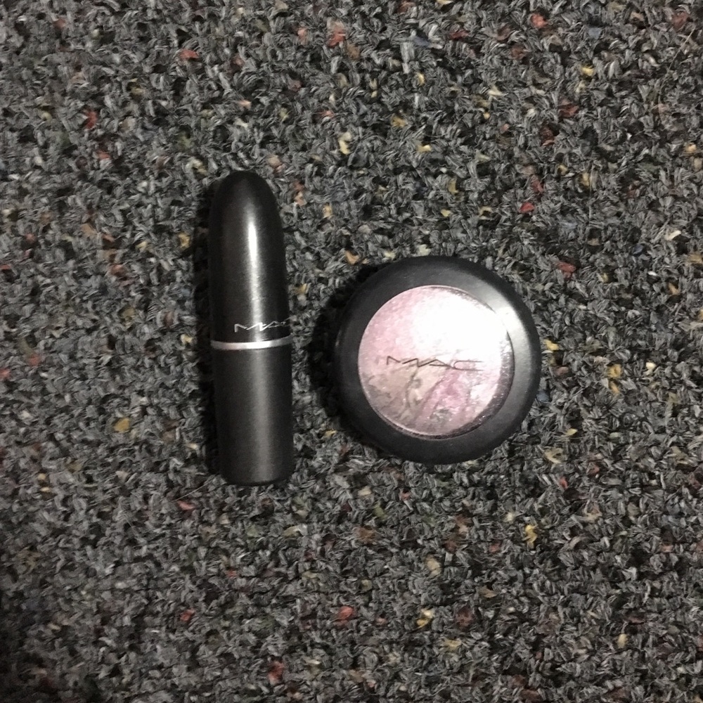Mac eyeshadow and lipstick