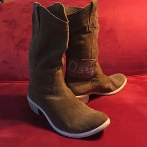 2 day sale: Real Suede boots