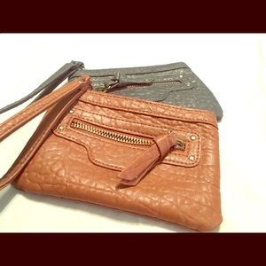 Set of 2 - Steve Madden wristlets