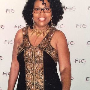 Meet your Posher, Carrie