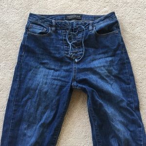 Bullhead high-rise tie jeans