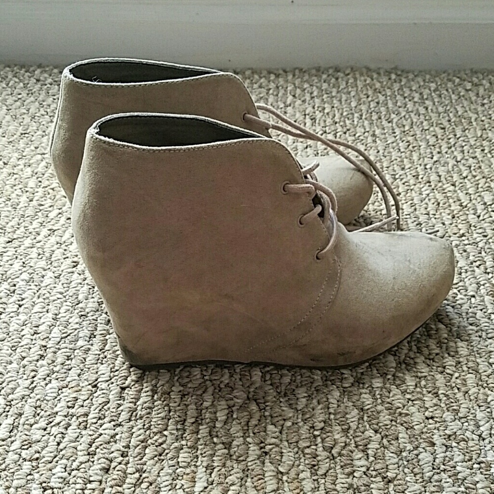 Suede tan booties