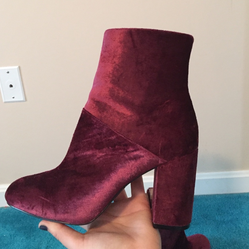 Velvet Booties - Picture 2 of 3