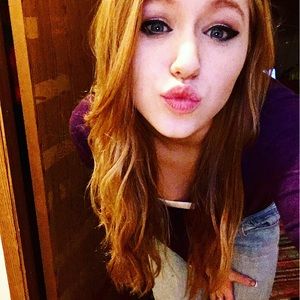 Meet your Posher, Desiree