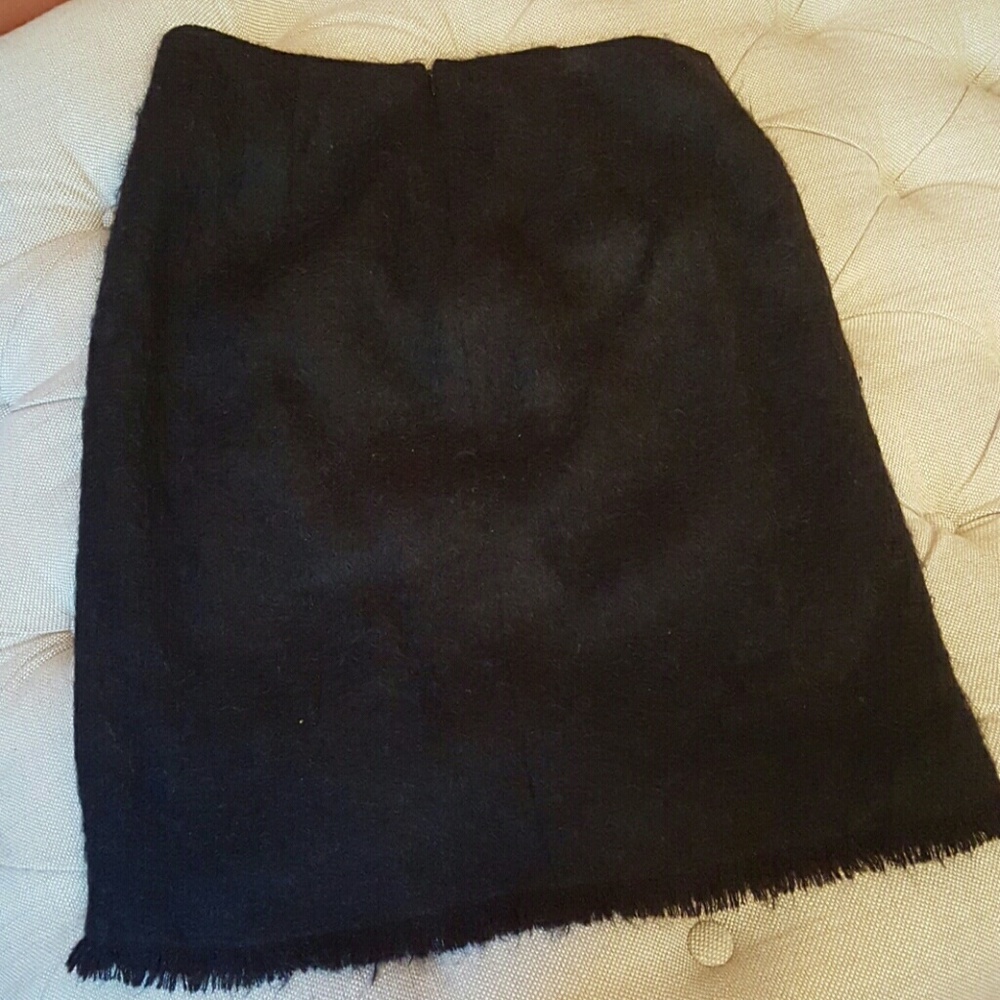 SKIRT - Picture 2 of 2