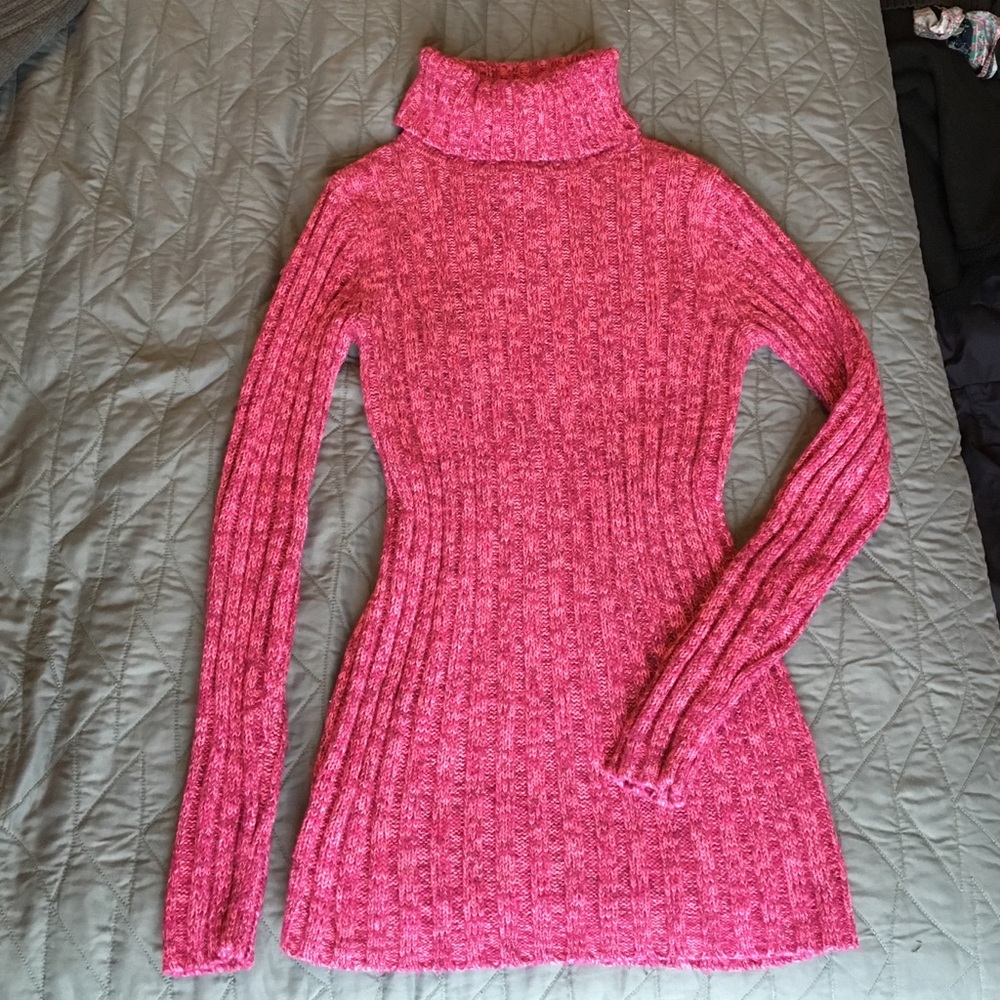 Turtle neck knitted sweater
