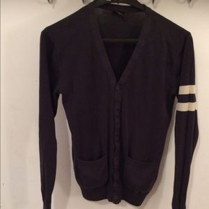 💥H&M Button Up Sweater👌